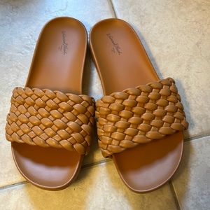 Universal thread braided slides